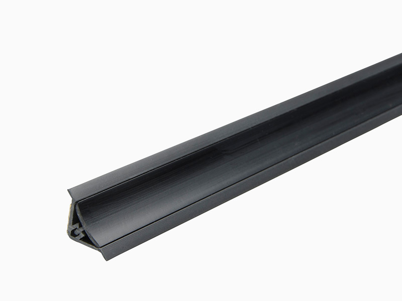 Multileiste Kunststoff schwarz – mit Dichtungslippen (14x14mm)